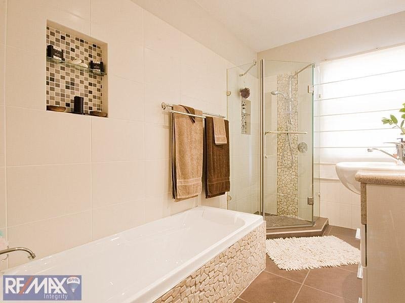 99 Cochrane Street, Red Hill QLD 4059