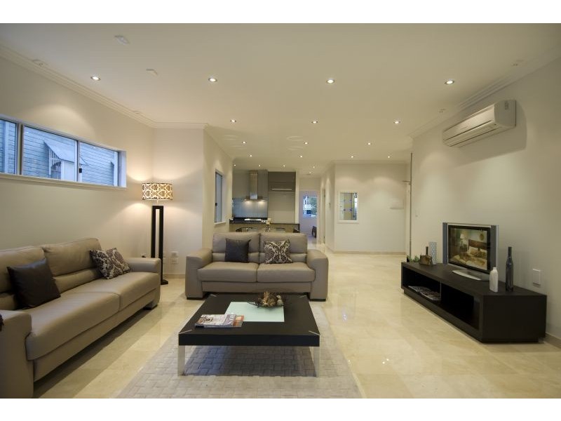 2/34 Highlands Street, Albion QLD 4010