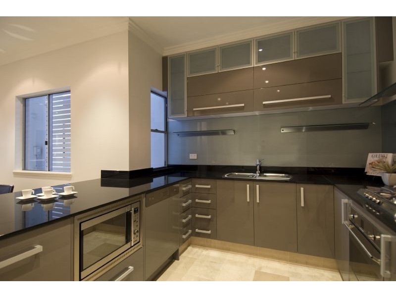 2/34 Highlands Street, Albion QLD 4010