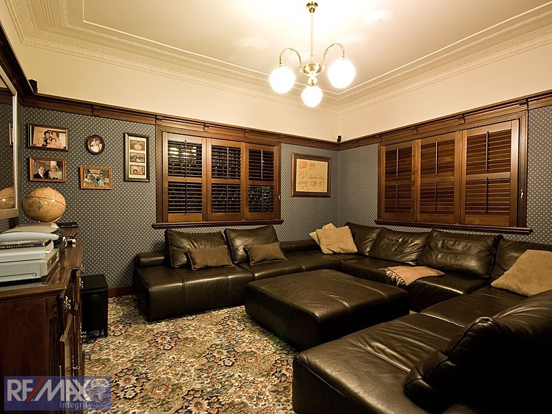 21 Woodland Street, Ashgrove QLD 4060