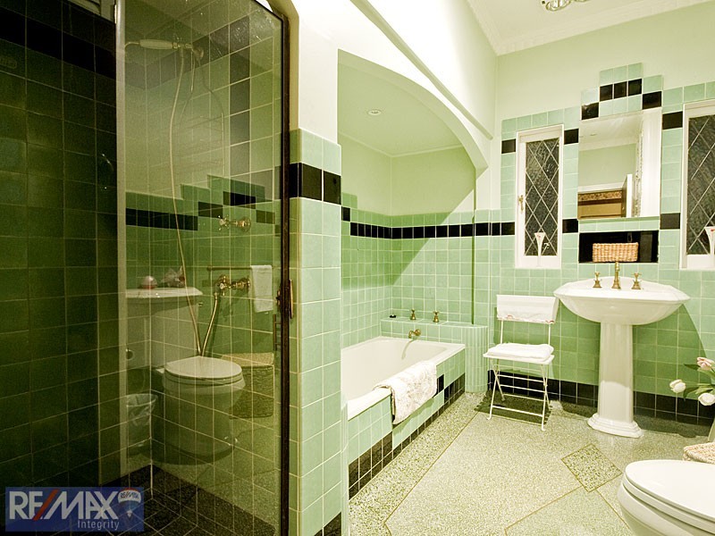 21 Woodland Street, Ashgrove QLD 4060