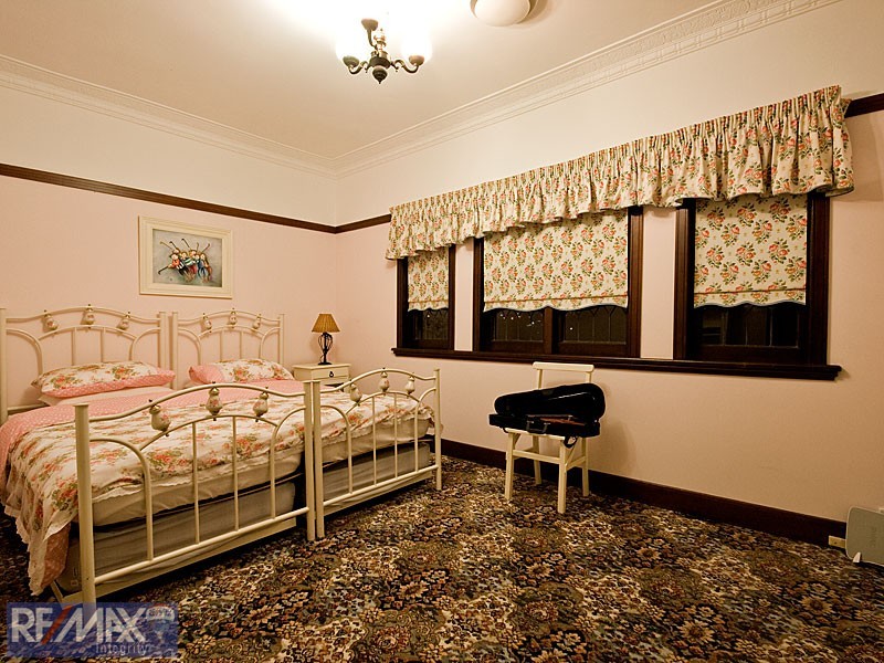 21 Woodland Street, Ashgrove QLD 4060