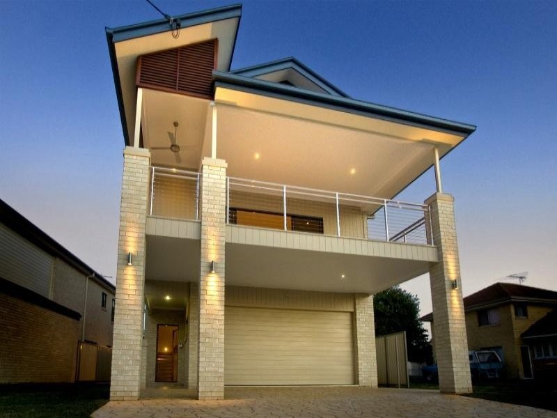 52 Oyster Point Esplanade, Scarborough QLD 4020