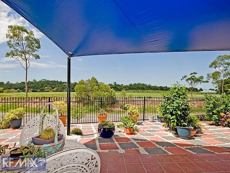2 Castlehaven Close, Chermside West QLD 4032