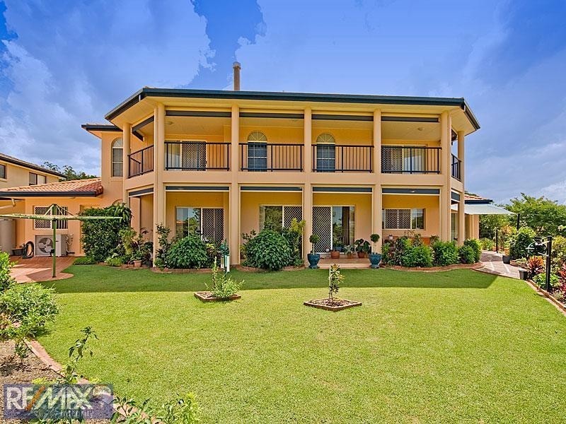 2 Castlehaven Close, Chermside West QLD 4032