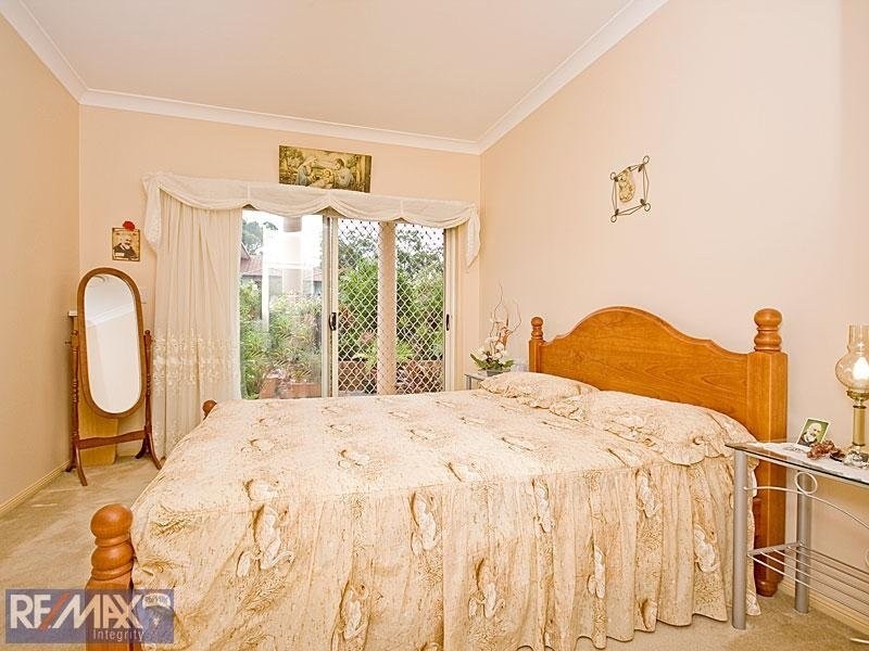 2 Castlehaven Close, Chermside West QLD 4032
