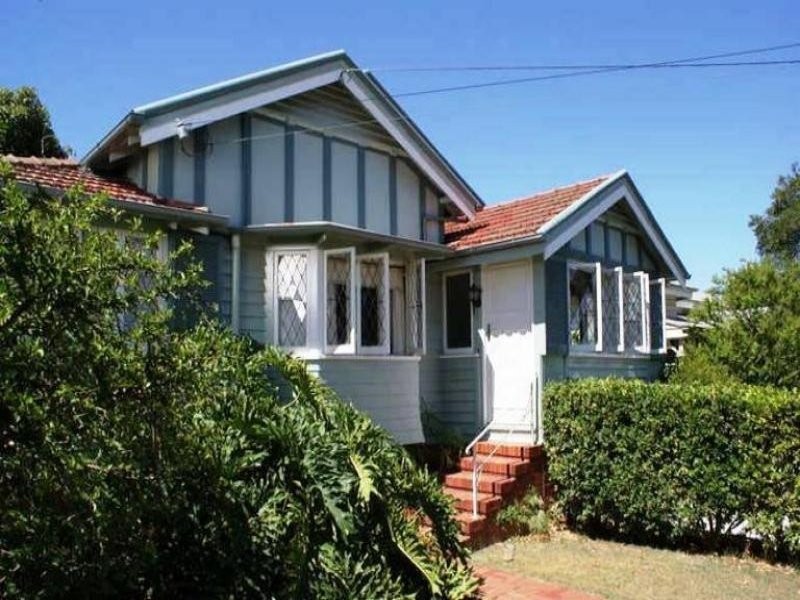 16 London Road, Clayfield QLD 4011