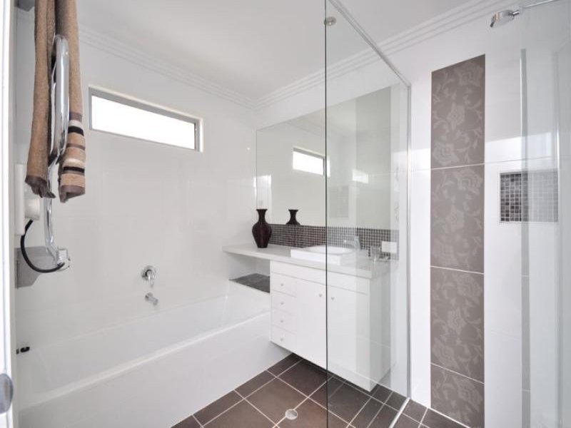 127 White Street, Wavell Heights QLD 4012