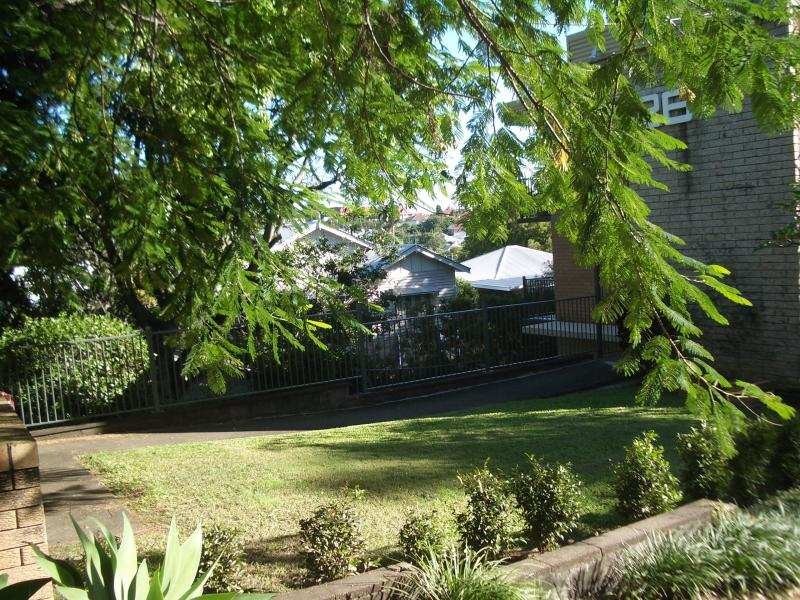 1/26 Crombie Street, Clayfield QLD 4011