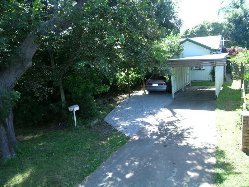 40 Annie Street, Scarborough QLD 4020