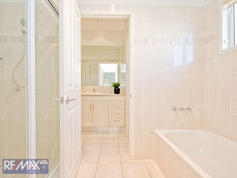 67 Mein Street, Hendra QLD 4011