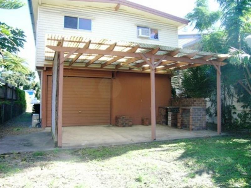 7 McLennan Street, Albion QLD 4010