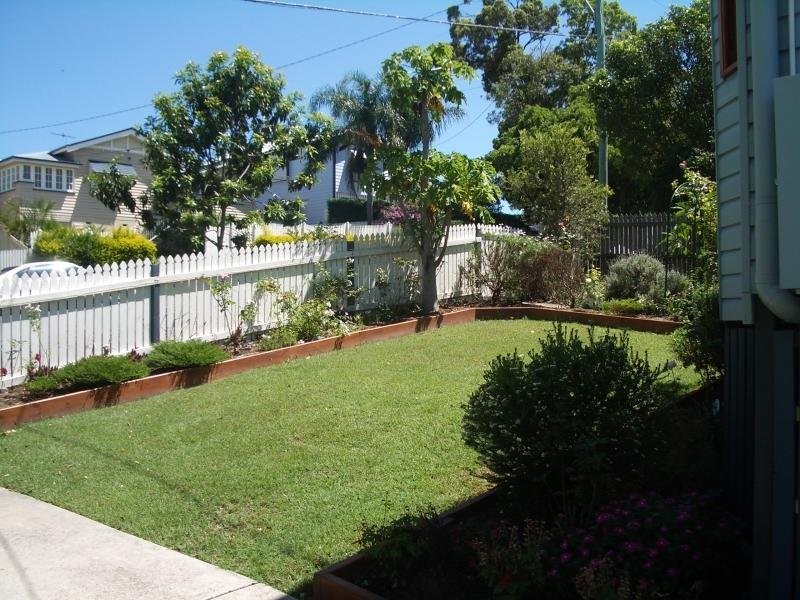 13 Northgate Road, Nundah QLD 4012