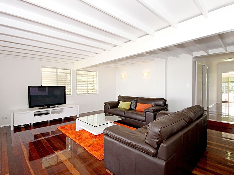 4 Oliver Street, Wooloowin QLD 4030