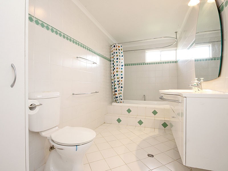 4 Oliver Street, Wooloowin QLD 4030