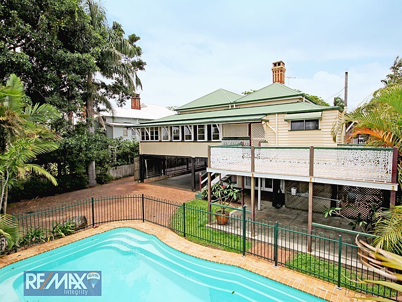 18 Norman Parade, Clayfield QLD 4011