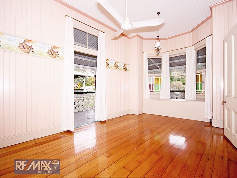 18 Norman Parade, Clayfield QLD 4011