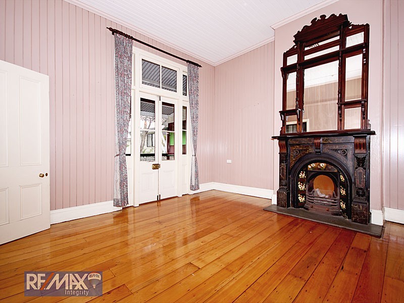 18 Norman Parade, Clayfield QLD 4011