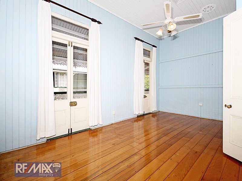 18 Norman Parade, Clayfield QLD 4011