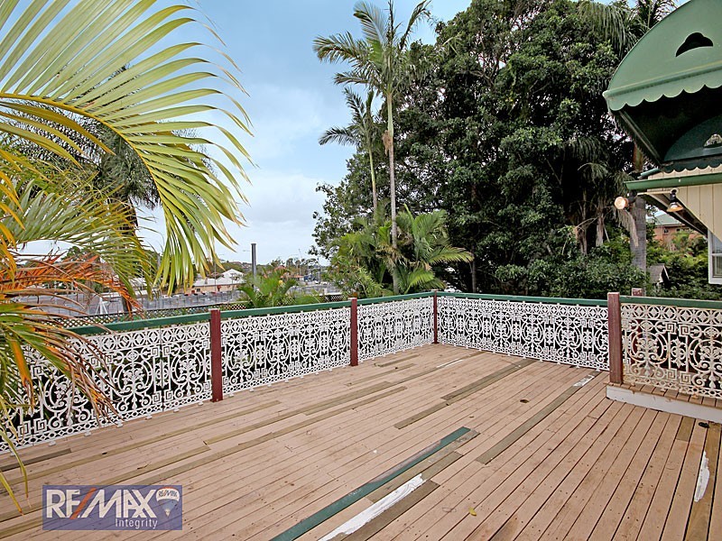 18 Norman Parade, Clayfield QLD 4011