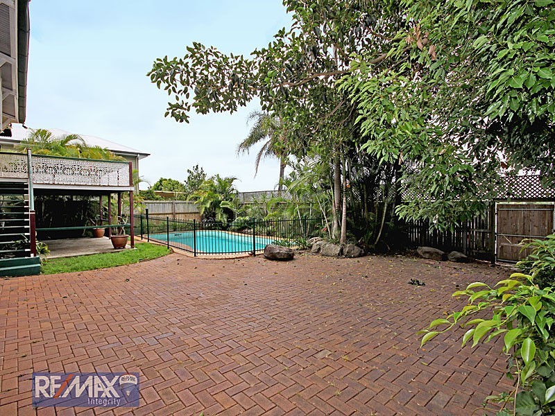 18 Norman Parade, Clayfield QLD 4011