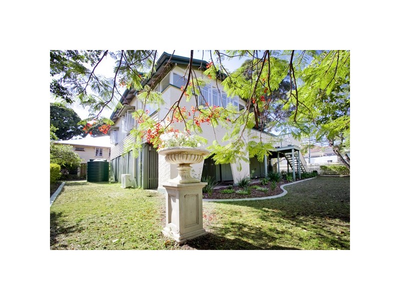 2 Maxwell Street, Clayfield QLD 4011