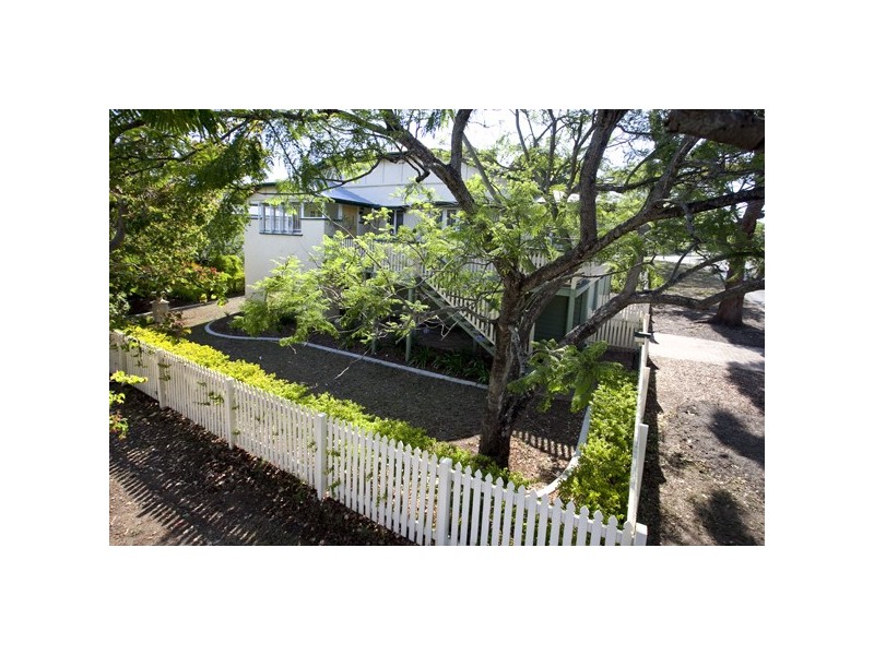 2 Maxwell Street, Clayfield QLD 4011