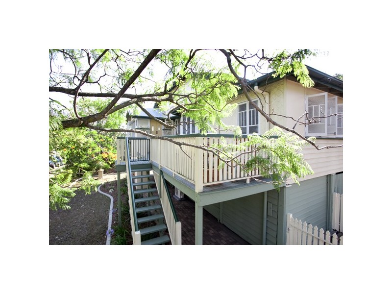 2 Maxwell Street, Clayfield QLD 4011