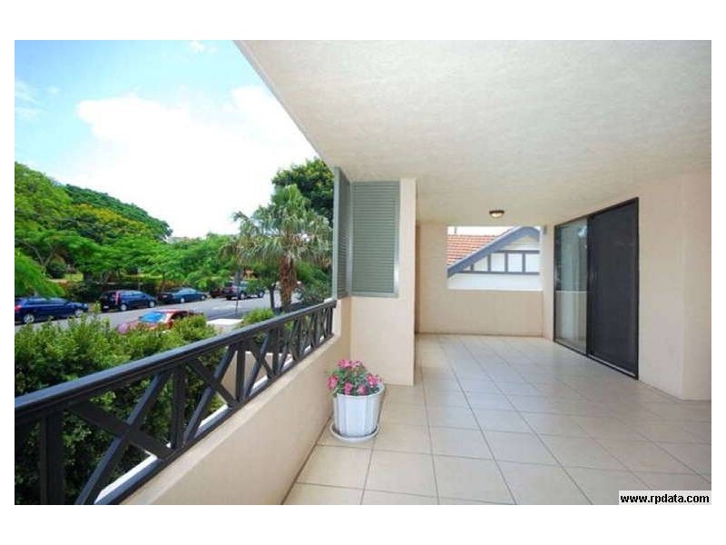 8/47 Racecourse Road, Hamilton QLD 4007