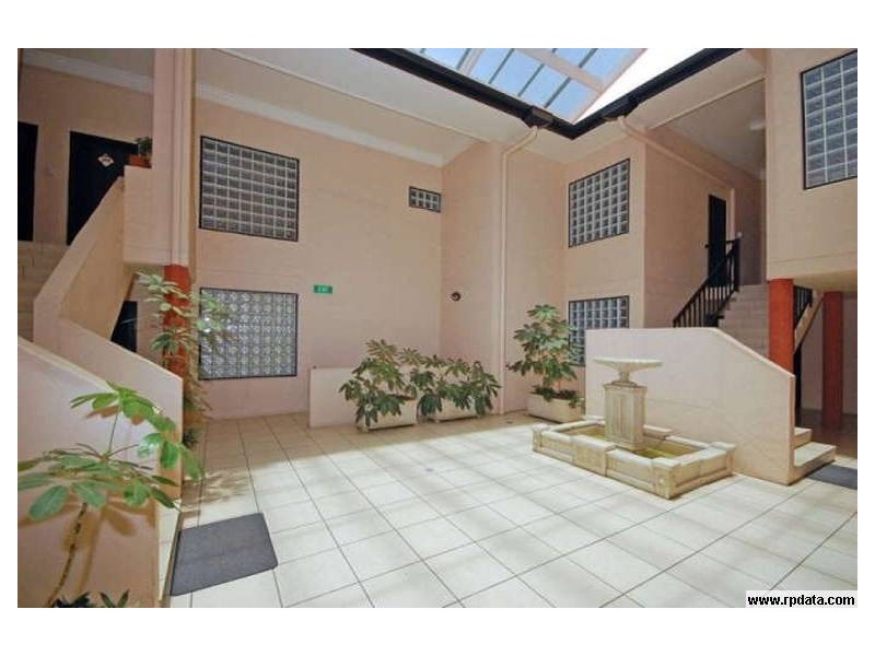 8/47 Racecourse Road, Hamilton QLD 4007