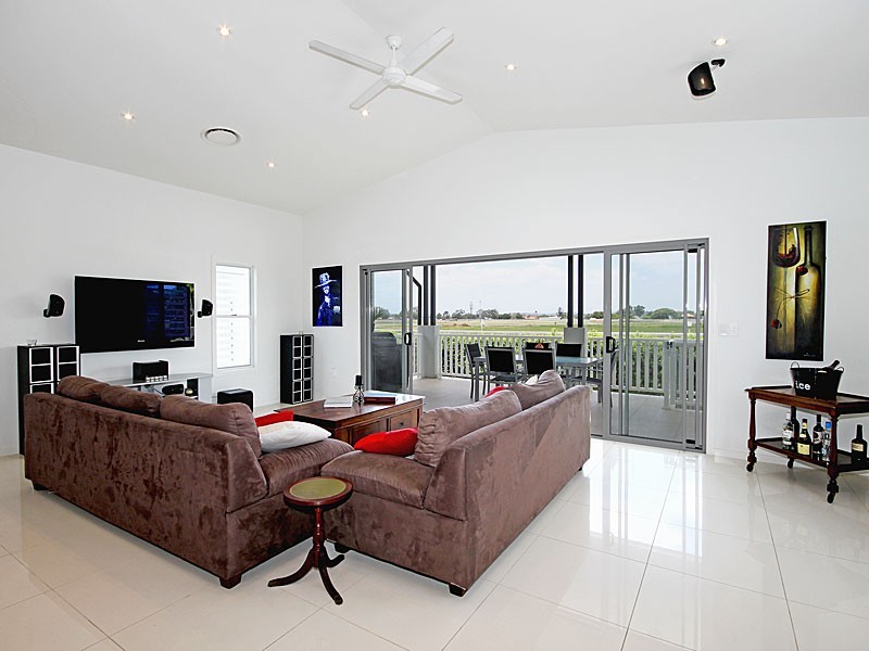 96 Mein Street, Hendra QLD 4011