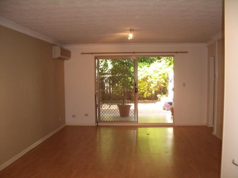 2/89 Nudgee Road, Hamilton QLD 4007