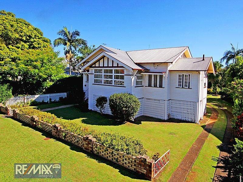 8 Bourne Street, Clayfield QLD 4011