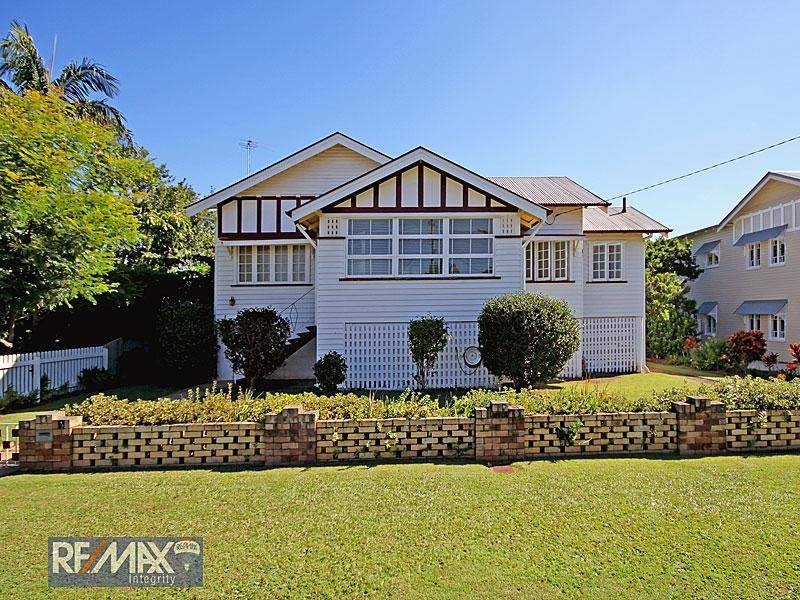 8 Bourne Street, Clayfield QLD 4011