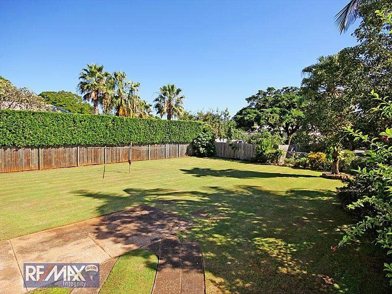 8 Bourne Street, Clayfield QLD 4011