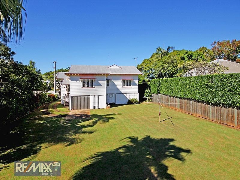 8 Bourne Street, Clayfield QLD 4011