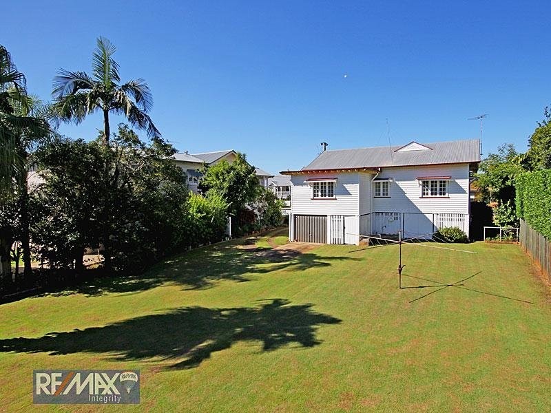 8 Bourne Street, Clayfield QLD 4011