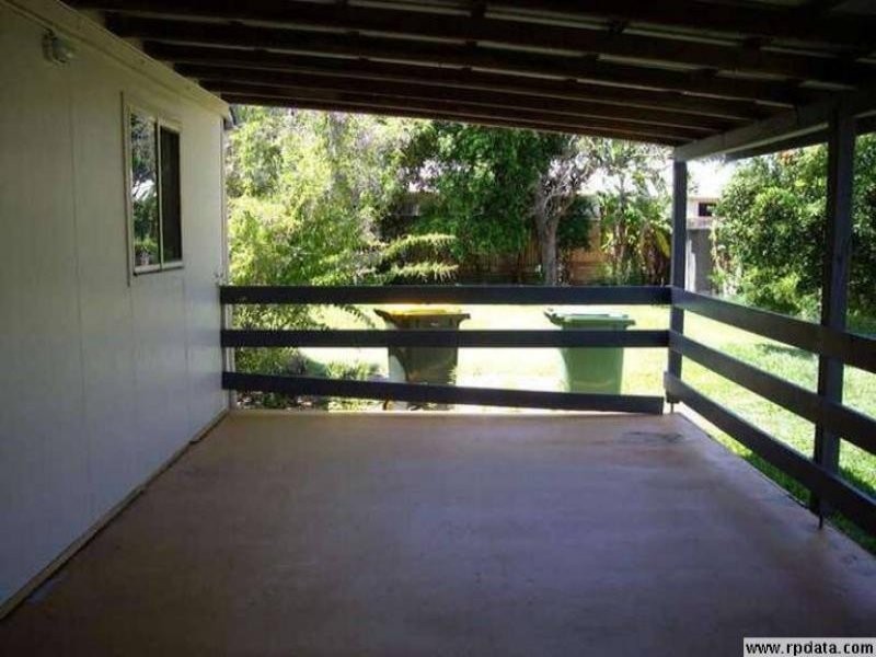 9 Prince Street, Beachmere QLD 4510