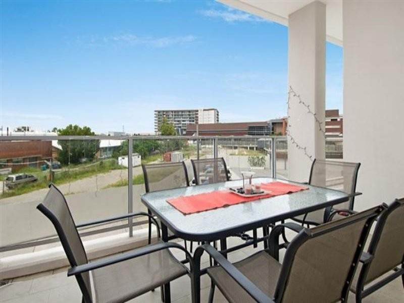 110/35 Harbour Road, Hamilton QLD 4007