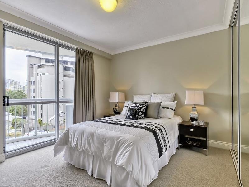 12/30 O’Connell Street, Kangaroo Point QLD 4169