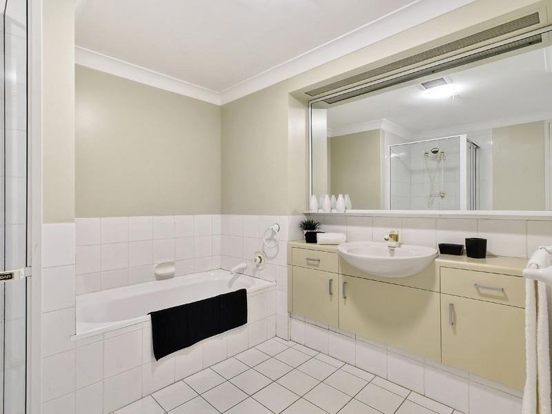 12/30 O’Connell Street, Kangaroo Point QLD 4169