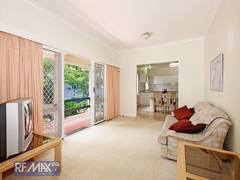 39 Westbrook Street, Woody Point QLD 4019