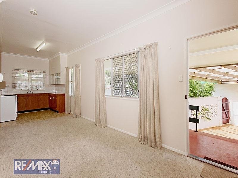 39 Westbrook Street, Woody Point QLD 4019