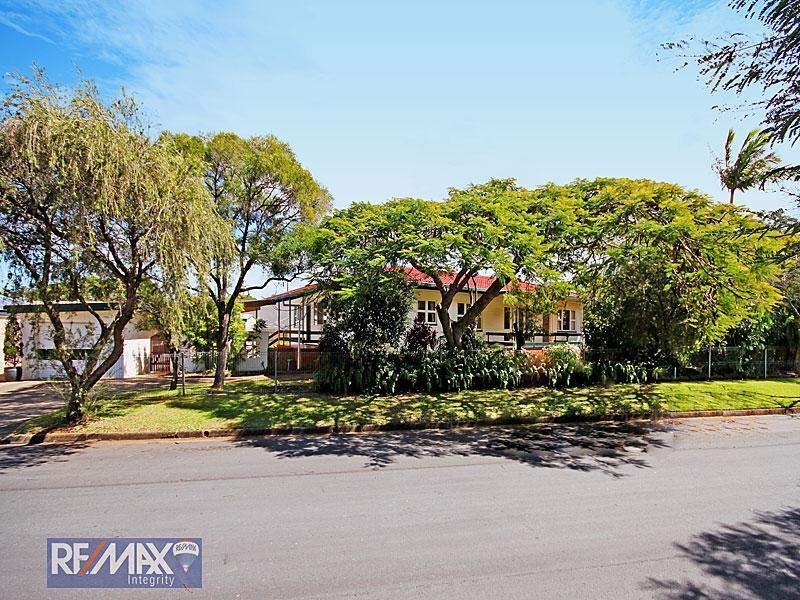 39 Westbrook Street, Woody Point QLD 4019