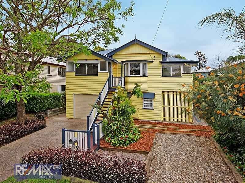 64 Sixth Avenue, Kedron QLD 4031