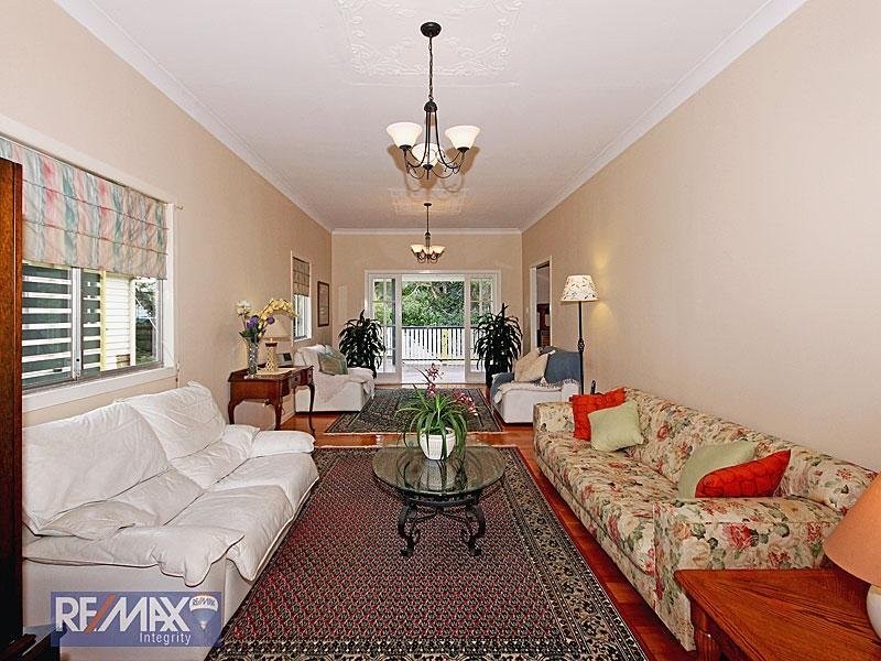 64 Sixth Avenue, Kedron QLD 4031