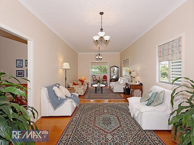 64 Sixth Avenue, Kedron QLD 4031