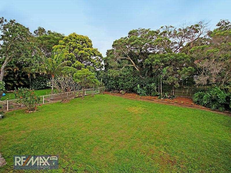 64 Sixth Avenue, Kedron QLD 4031