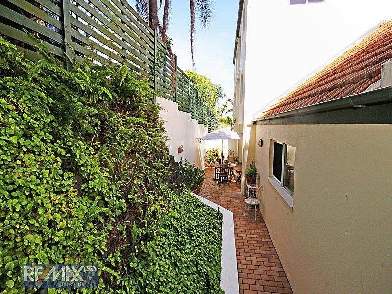 8/38 Riverview Terrace, Hamilton QLD 4007