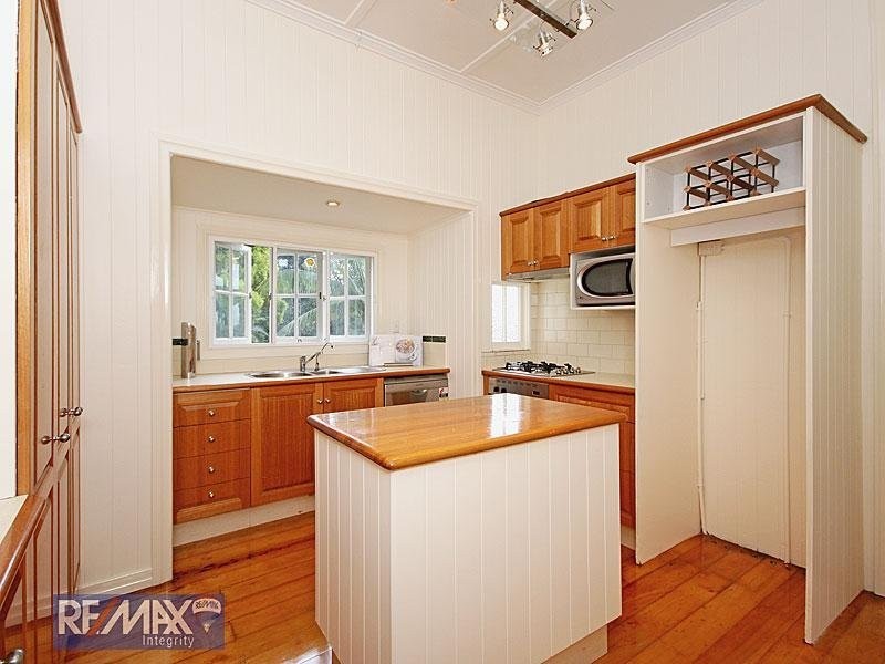 62 Sixth Avenue, Kedron QLD 4031